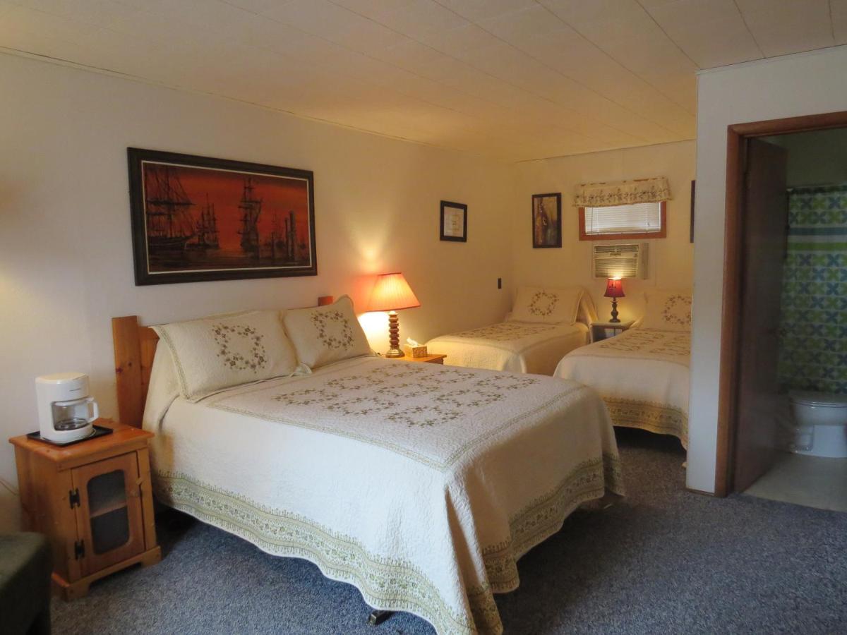 The Pines Country Inn Newcastle エクステリア 写真